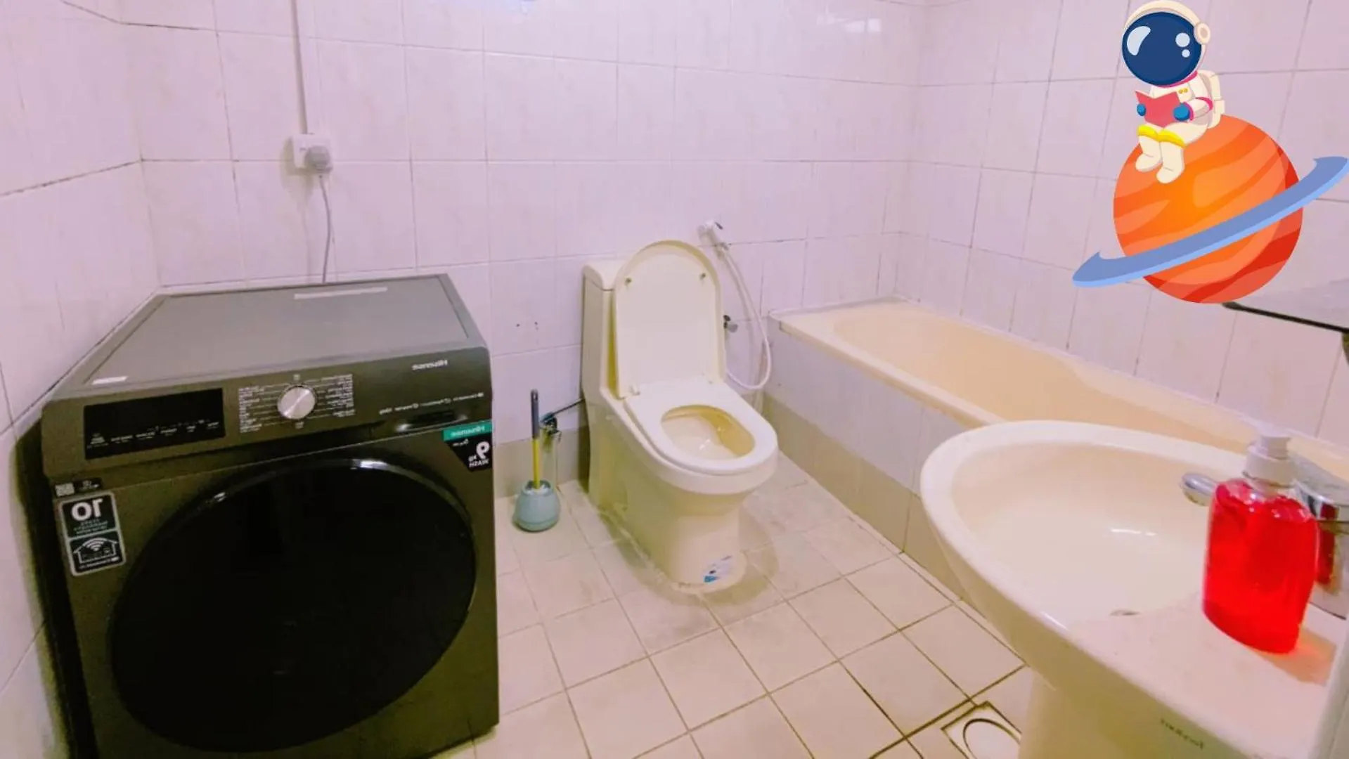 Universe Premium Capsule Hostel 5 Min Walking From Sharaf Dg Metro Station Al Makhool ドバイ アラブ首長国連邦