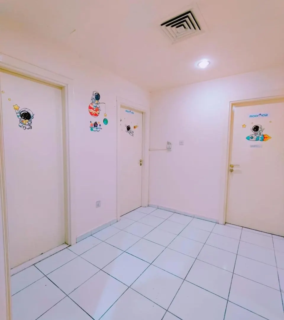 Universe Premium Capsule Hostel 5 Min Walking From Sharaf Dg Metro Station Al Makhool ドバイ